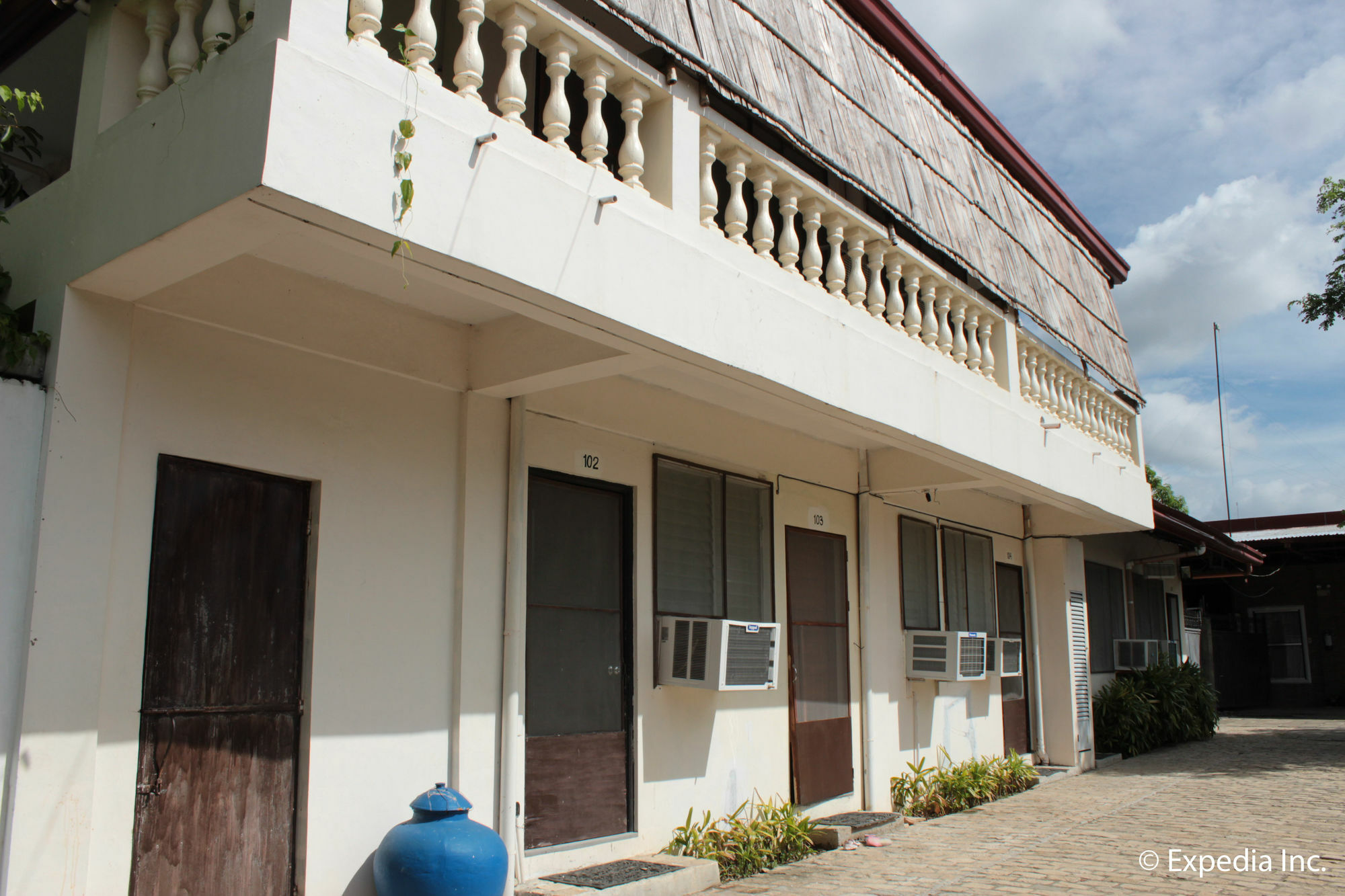 Reddoorz Plus Near Vigan Convention Center Hotel Exterior photo