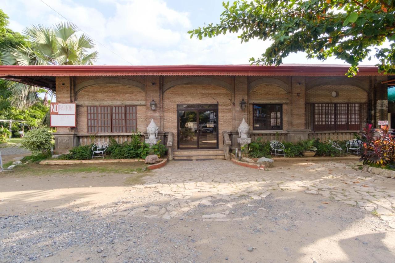 Reddoorz Plus Near Vigan Convention Center Hotel Exterior photo